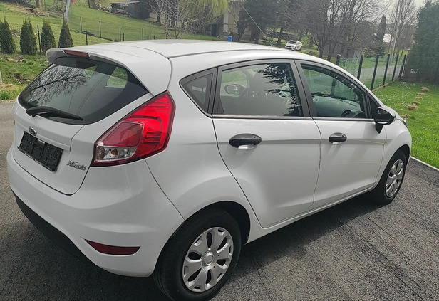 Ford Fiesta cena 32500 przebieg: 134000, rok produkcji 2015 z Brzozów małe 631